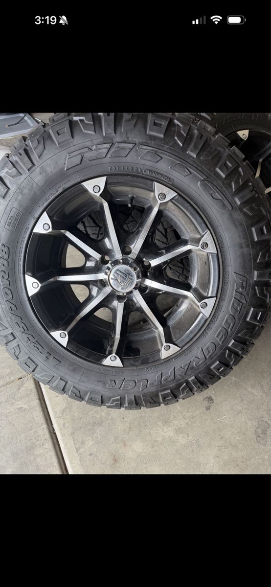 Set of 4 XD Series 18 Inch Wheels with Nitto Ridge Grappler LT275/70R18 Tires