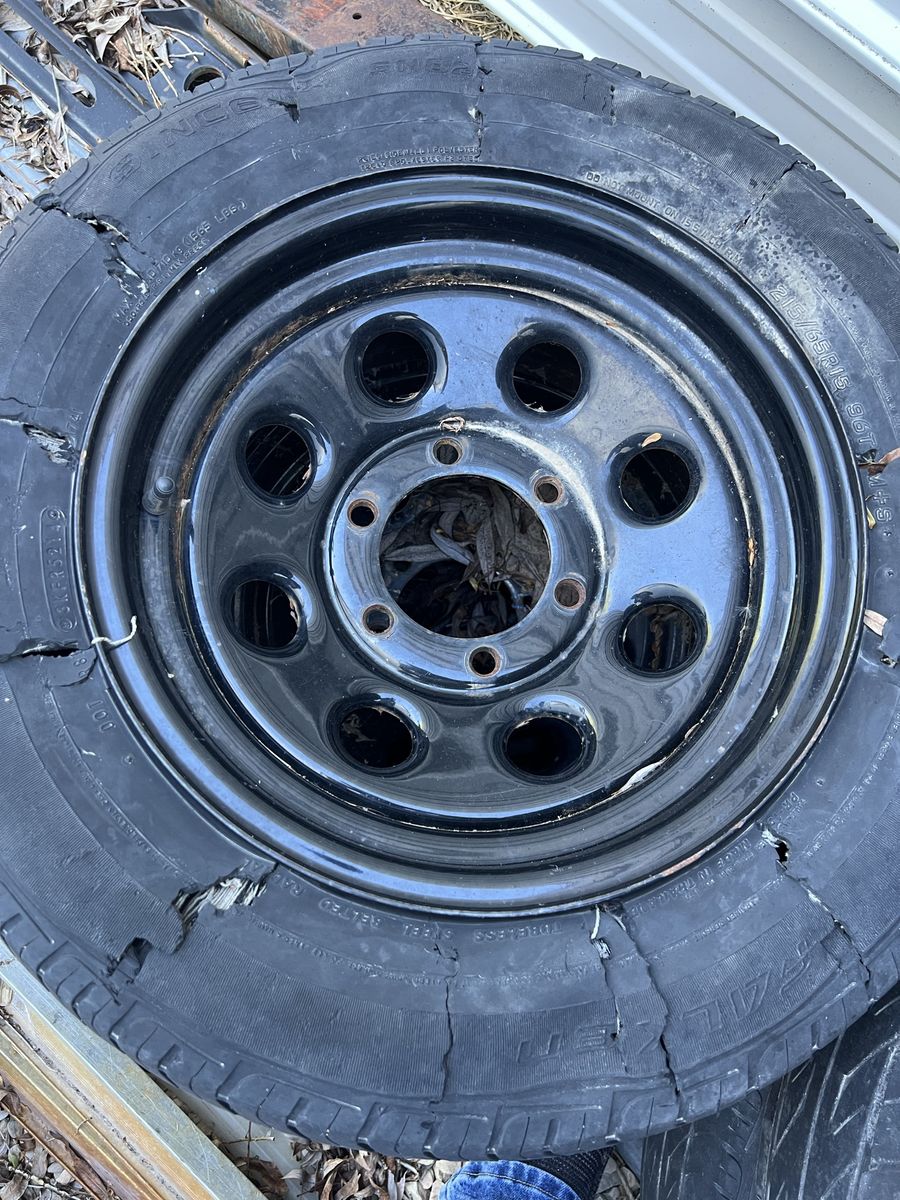 6 lug 15 inch wheels 4 available