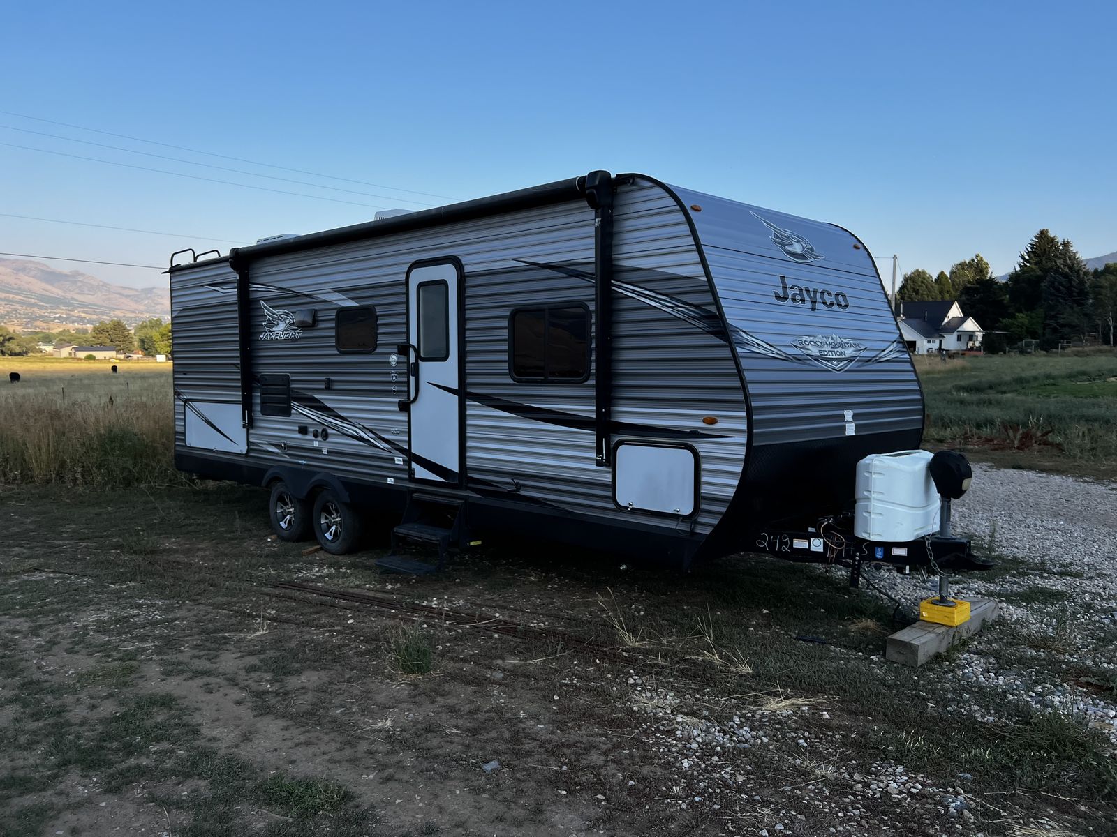 2020 Jayco Jay Flight SLX 8 242BHSW (Western Edition) — Bunkhouse Travel Trailer — $14,500