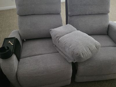 Recliner seats