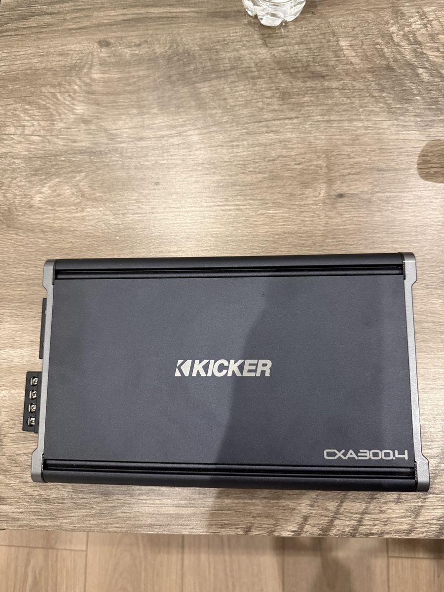 Kicker cxa300.4 