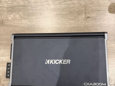 Kicker cxa300.4