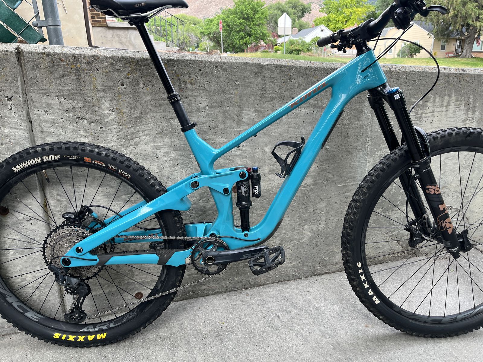 Carbon Starter Mountain Bike