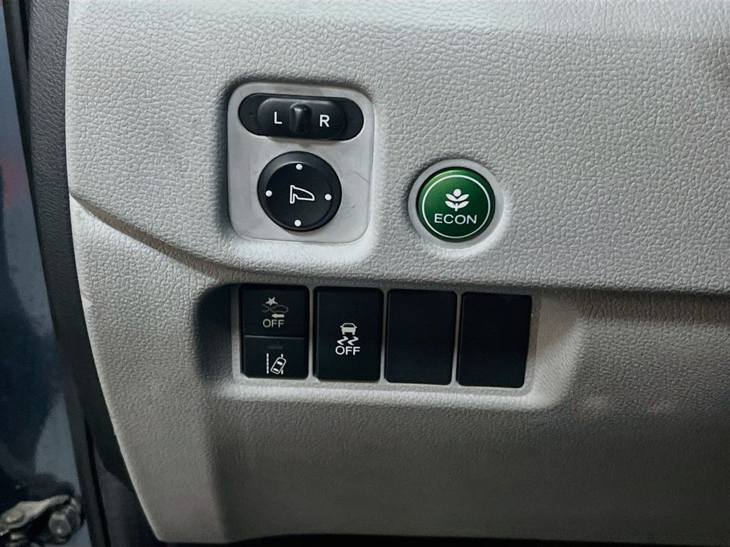 Main image 10