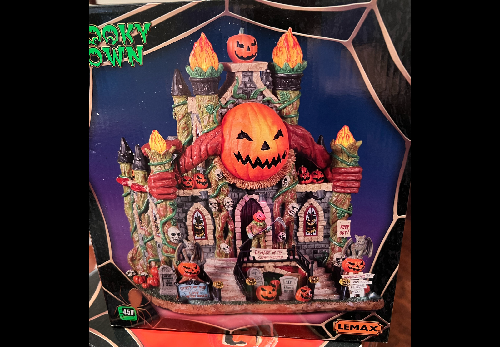 Lemax Spooky Town Crypt of the Lost Pumpkin Souls