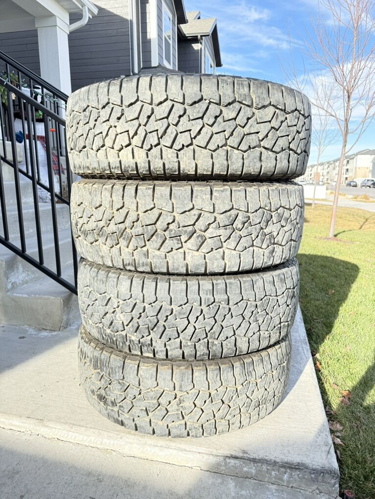 265/60R20 Falken WildPeak AT3w Load E like new