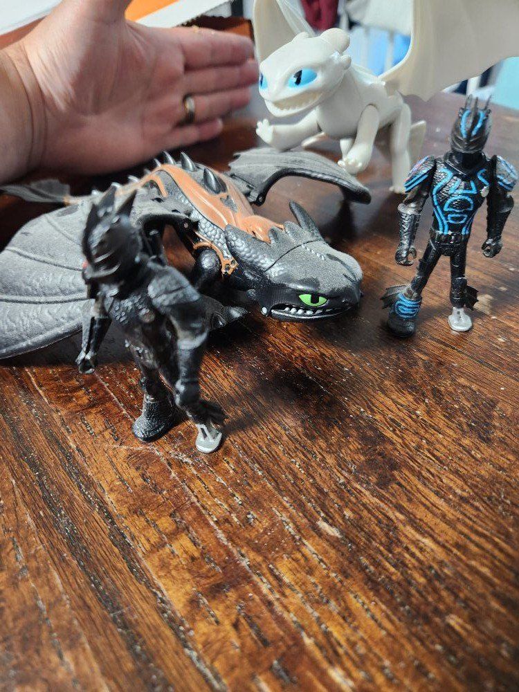 how to train your dragon toys