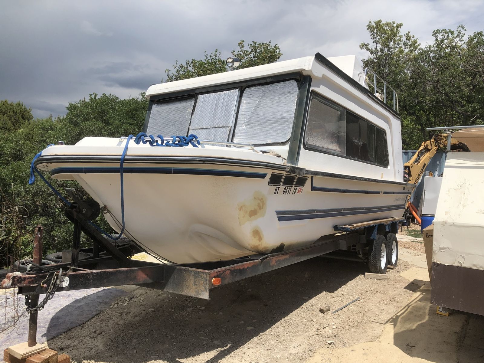 Boat (mini house boat)