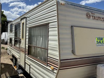 1986 22 foot Fleetwood Taurus Travel Trailer