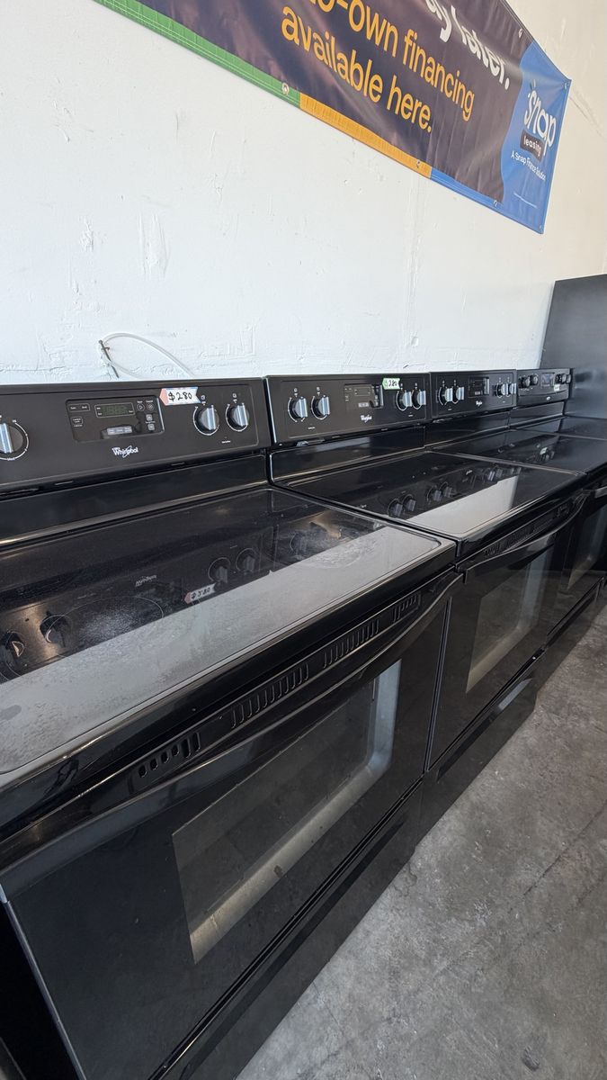 Whirlpool Electric Range Oven Black - Used