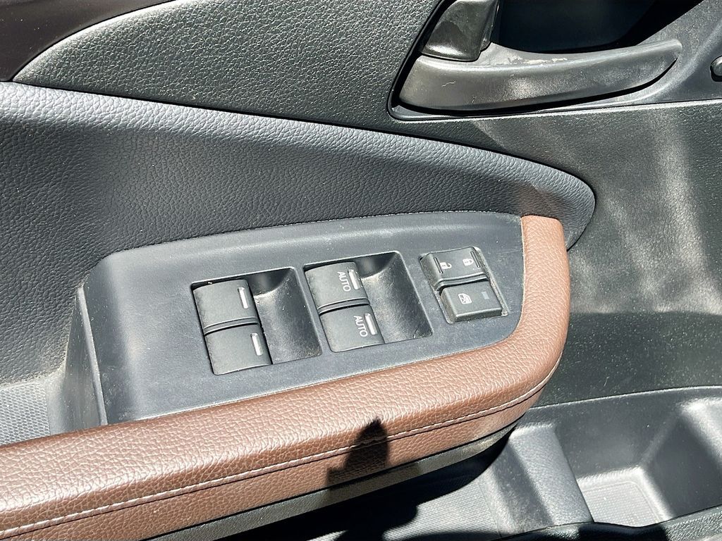 Main image 17