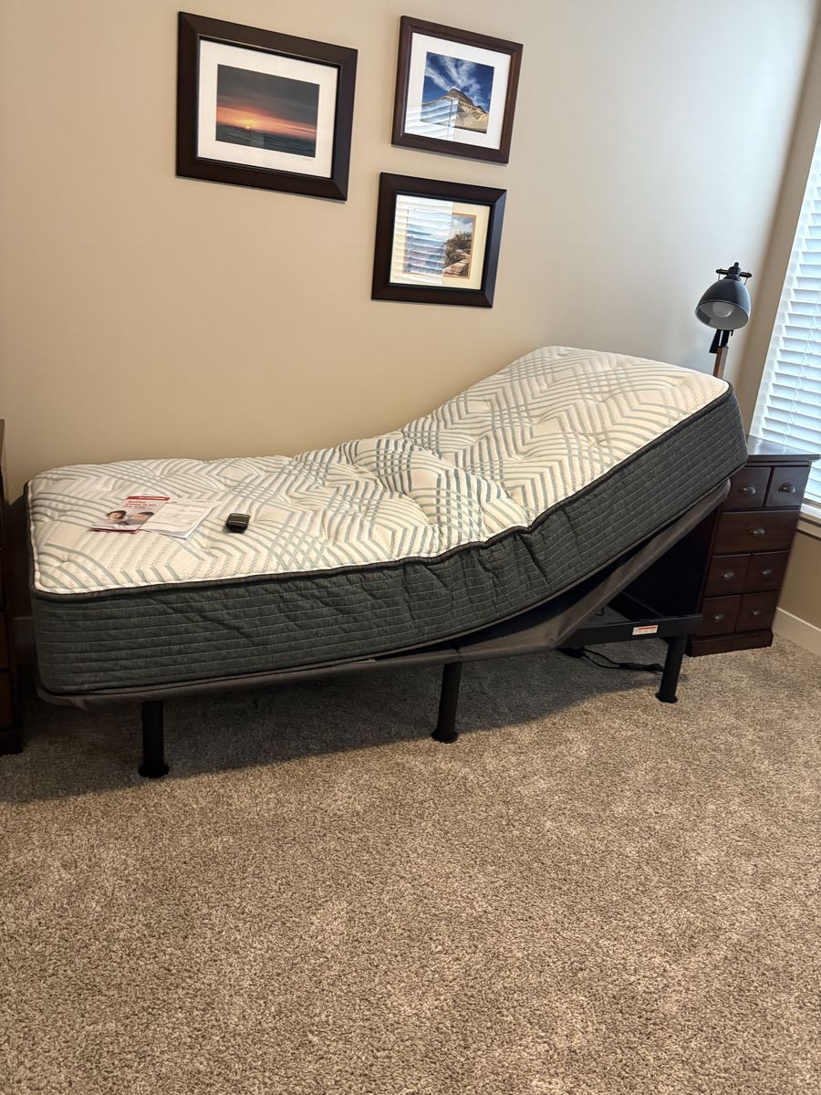 Beautyrest Twin XL adjustable bed