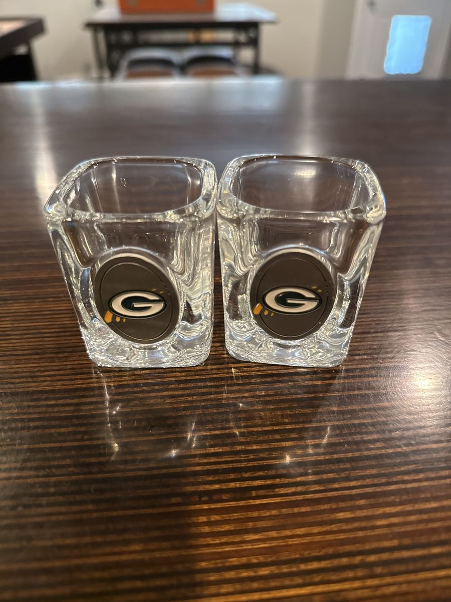 Green Bay Packers Square Shot Glasses - Set of 2 NFL Football Team Collectible Drinkware