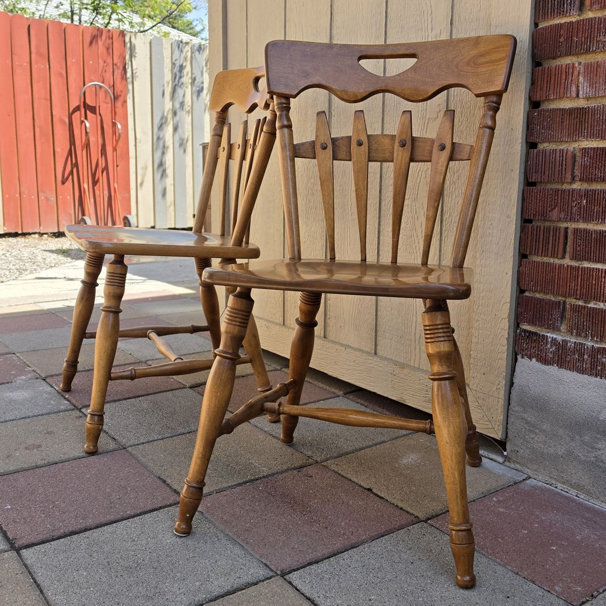 3 Vintage Dinning Chairs