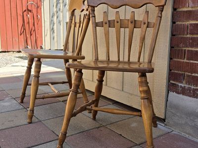 3 Vintage Dinning Chairs