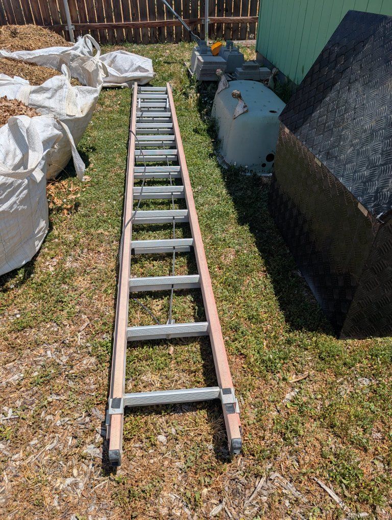 Used Extension Ladder - Wood/Aluminum Frame, Multi-Purpose
