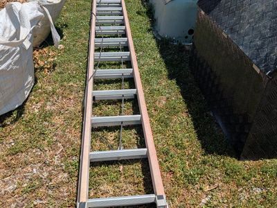 Used Extension Ladder - Wood/Aluminum Frame, Multi-Purpose