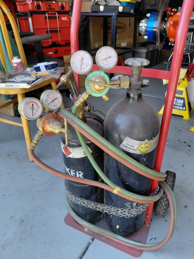 acetylene & oxygen welding equipment