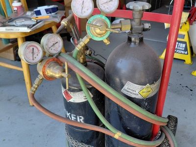 acetylene & oxygen welding equipment
