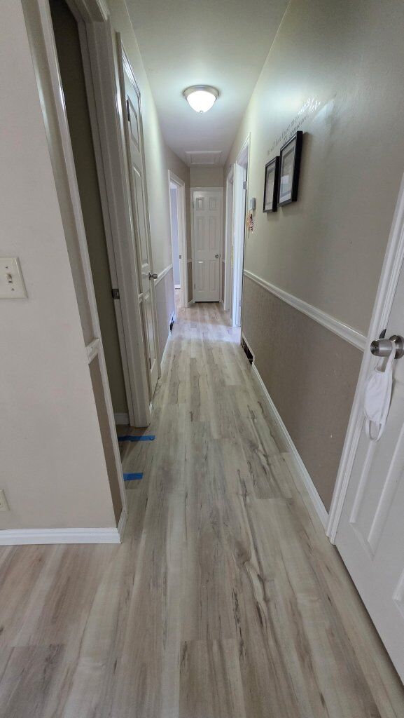 tengo este piso 7x48 12mil cantidad 106.93sqf