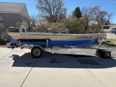 Valco 16ft Aluminum Fishing boat