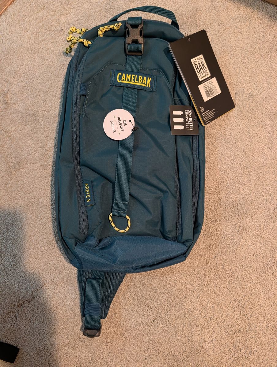 Camelbak Arete Sling 8, Deep Teal