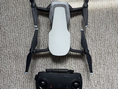 DJI Mavic Air Drone with Controller, Used, White/Black