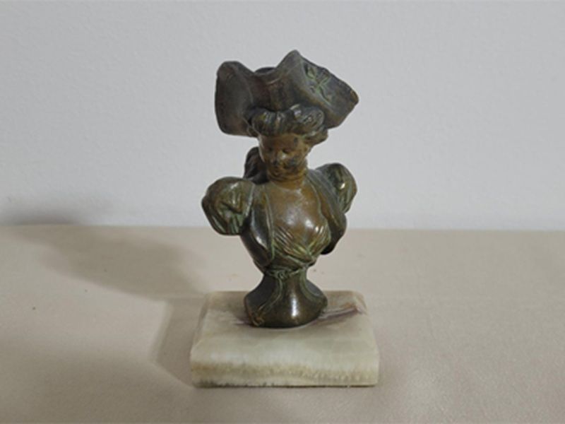 Main image 6