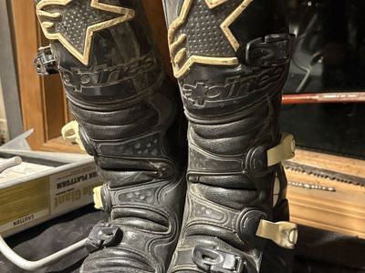 Alpine Stars Tech 6 size 8.5 (41-42) mx boots