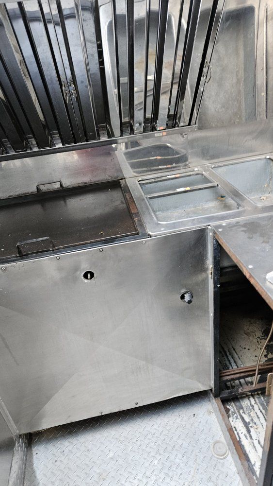 Main image 6