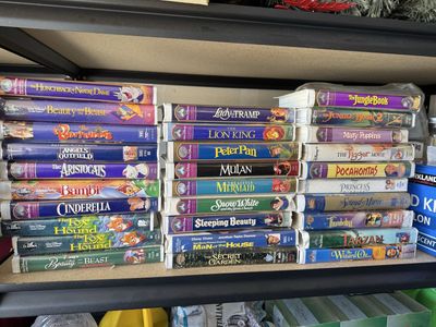 Vintage Disney VHS Masterpiece Collection - 20+ Classic Movies (Beauty & the Beast, Lion King, Mulan)