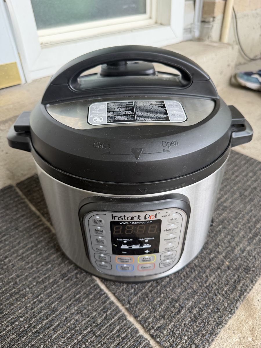 Instant Pot IP-DUO Electric Pressure Cooker Stainless Steel with Trivet Rack 7 qt