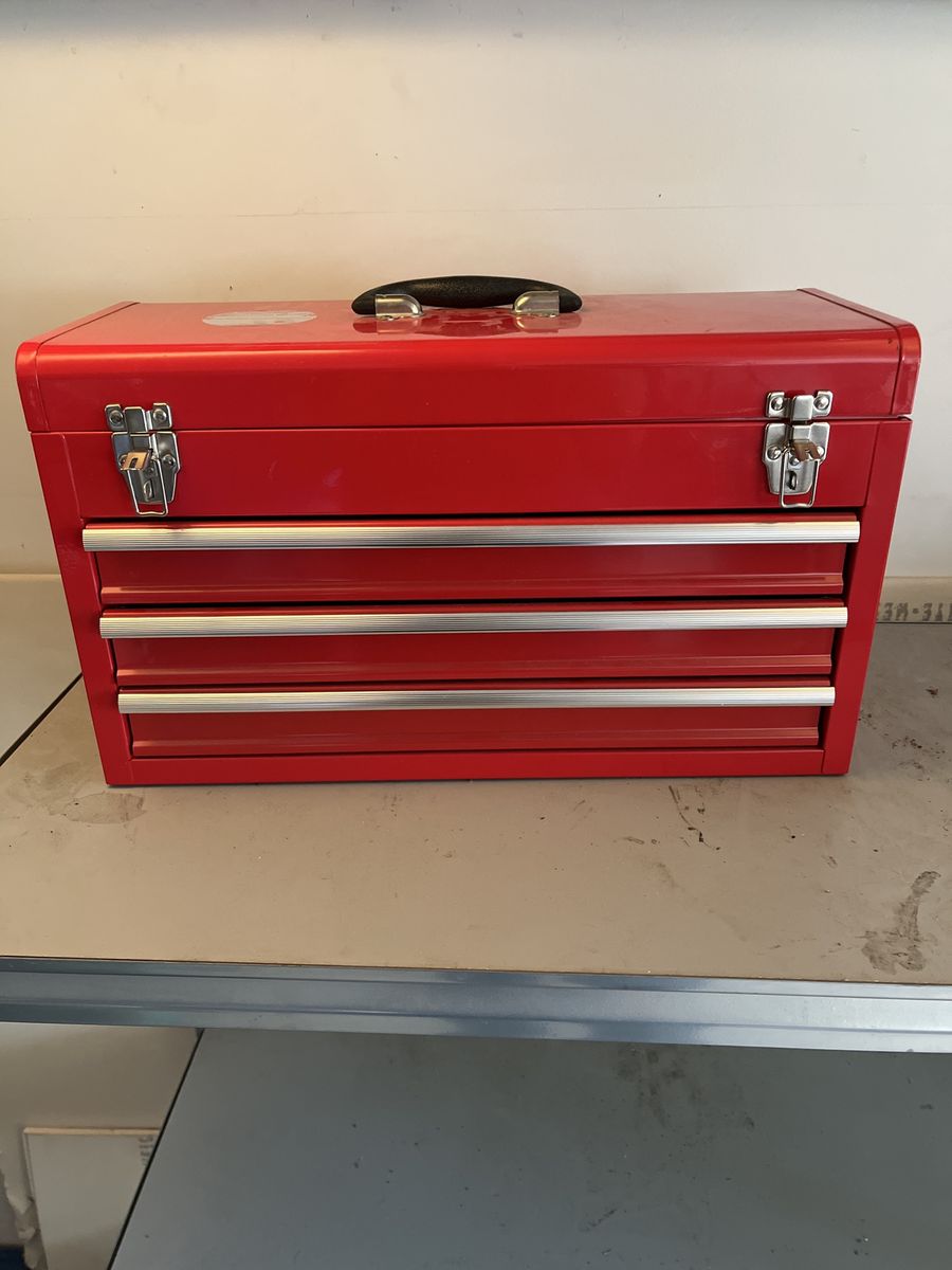 Portable 3-Drawer Red Metal Toolbox Chest with Lockable Latches and Ball Bearing Slides
