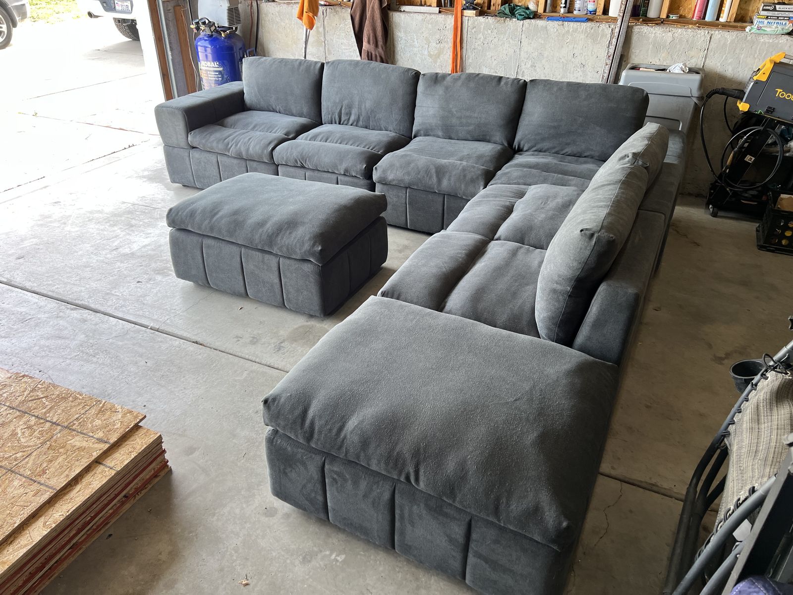 Modular Sectional Couch w/ Ottomans – Gray/Blue