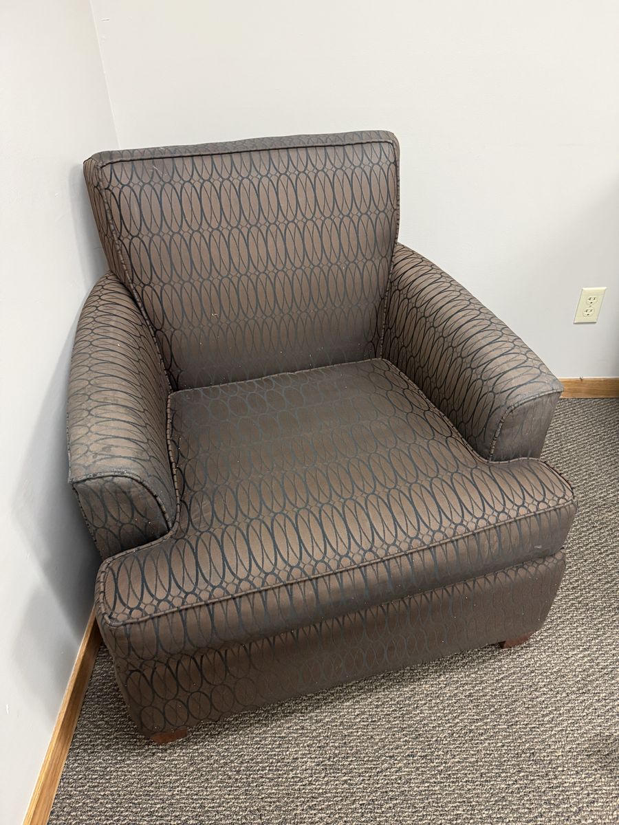 3 Large Club Chairs & Maching Ottomans - $60/set