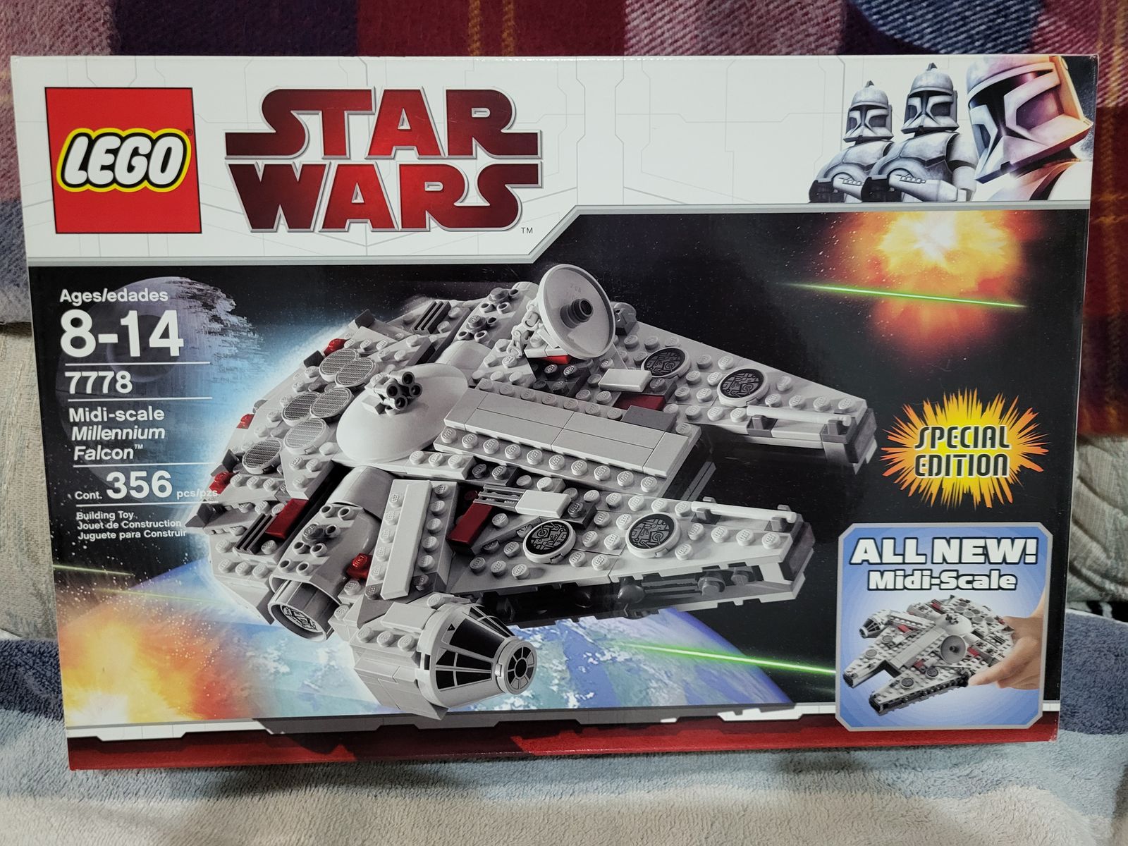 LEGO STAR WARS MIDI-SCALE MILLENNIUM FALCON   2009 ISSUE