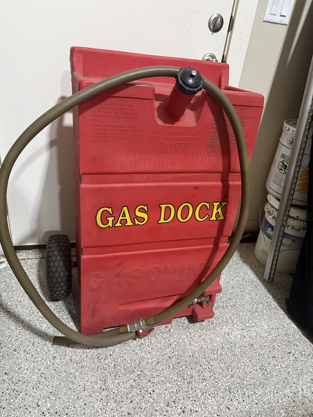 Portable gas tank