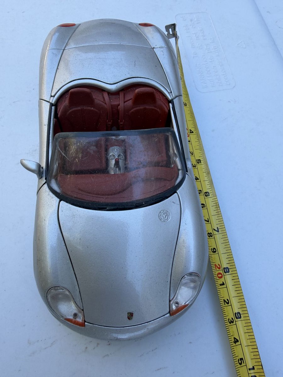 Maisto Porsche Boxster S Silver Diecast Car 1:18 Scale Doors Open Model Toy