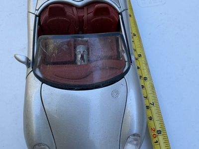 Maisto Porsche Boxster S Silver Diecast Car 1:18 Scale Doors Open Model Toy