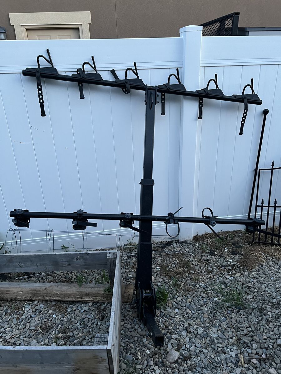 Yakima 6 Vertical hanging bike rack
