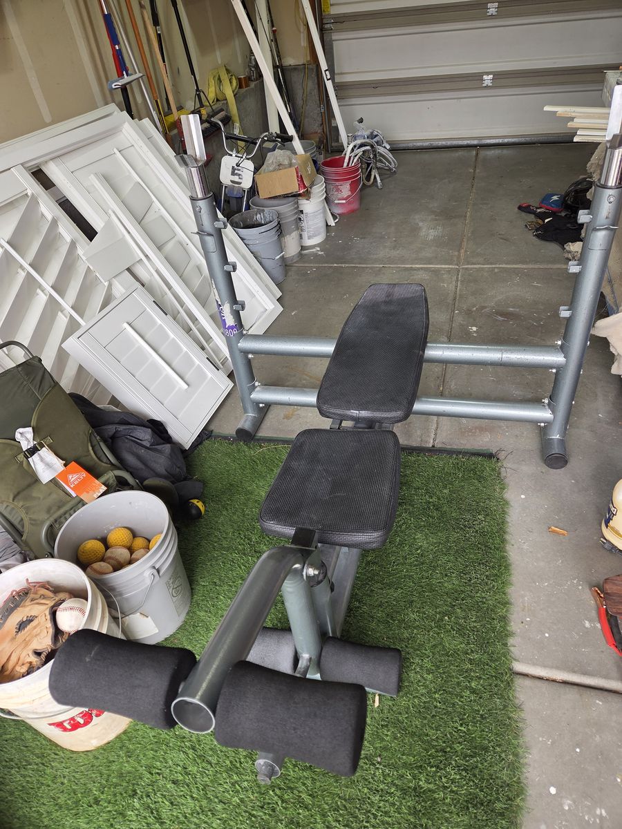 Weight bench