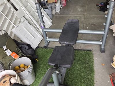 Weight bench