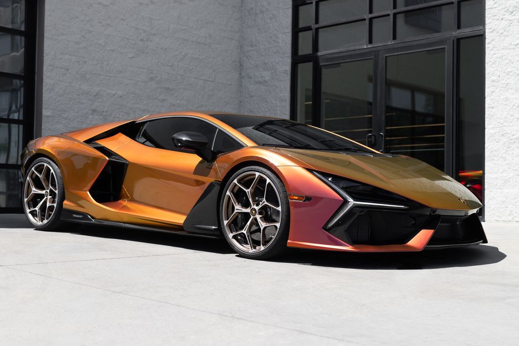 2024 Lamborghini Revuelto Base
