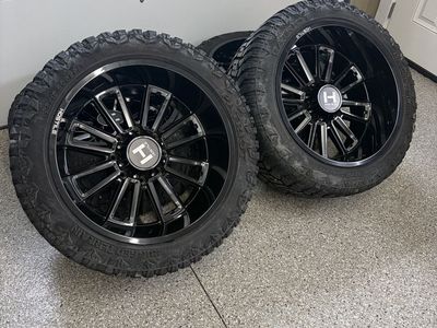 22x12 hostile 8x180 wheels on 33x12.50R22 tires