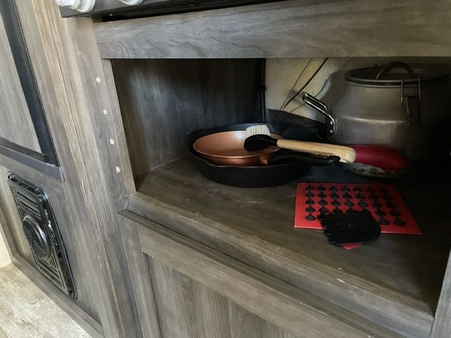 Main image 14