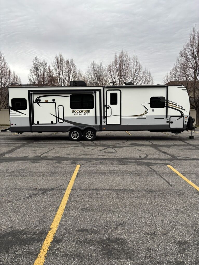 2020 Forest River Rockwood Ultra Lite