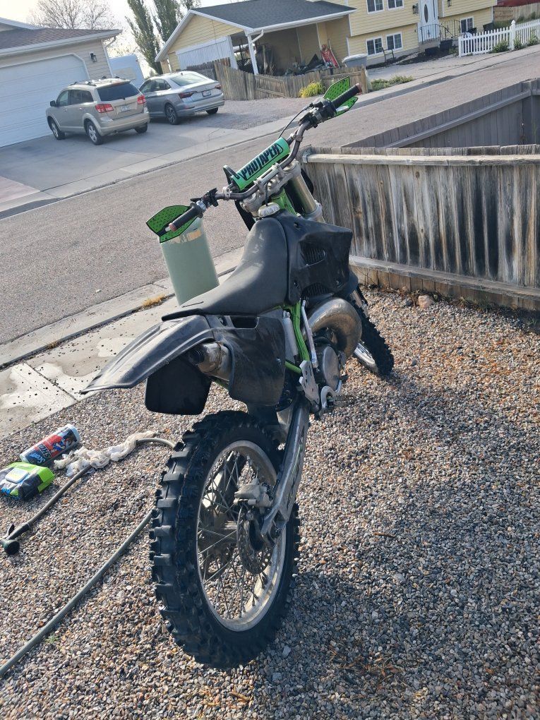 1998 Kawasaki KX250 2-Stroke | 45 Hrs | Title | New Clutch & Tire | $2,250 OBO