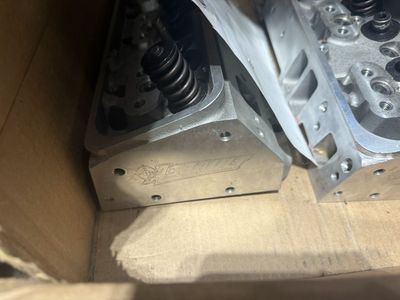 Aluminum heads small block Chevy