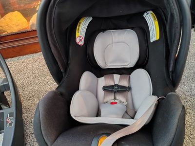 Chicco Keyfit35 Infant Car Seat & 2 Bases - Cleantech, Black/Gray, Expires AUG 2030