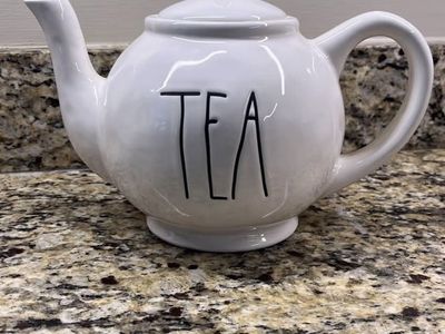 Rae dunn teapot